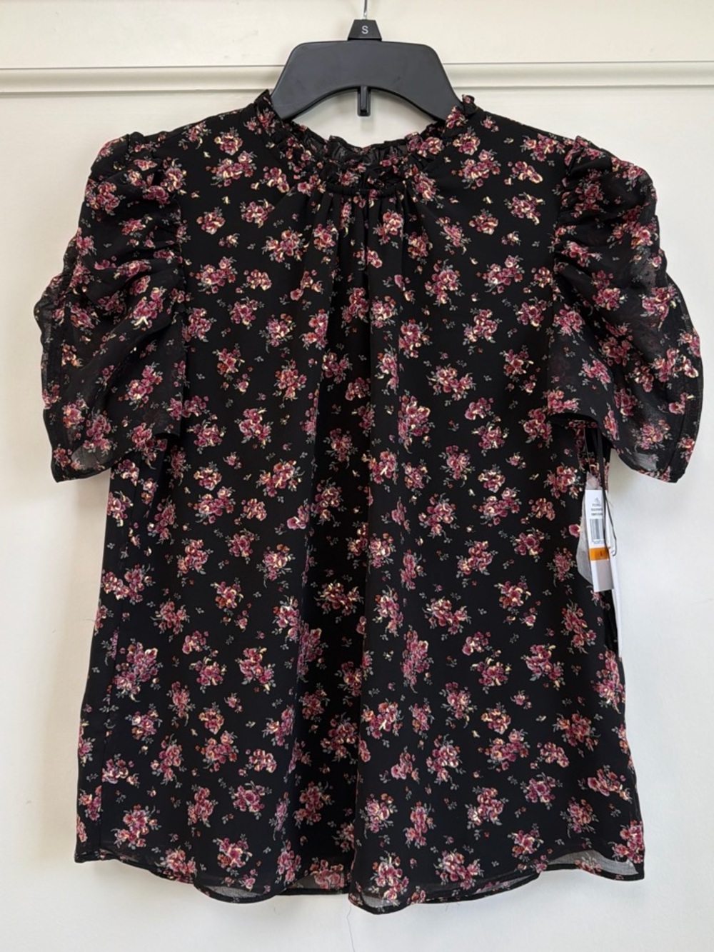 1.STATE Black Floral Gold Foil Chiffon Ruffle Neck Puff Sleeve Blouse S NWT